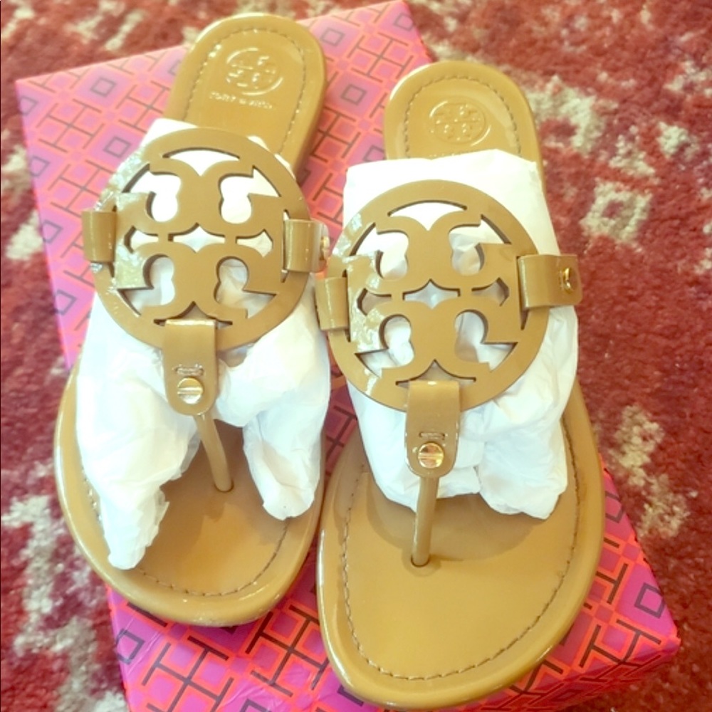 9.5💕Tory Burch Miller Sandal💕 "Sand" Tan Patent